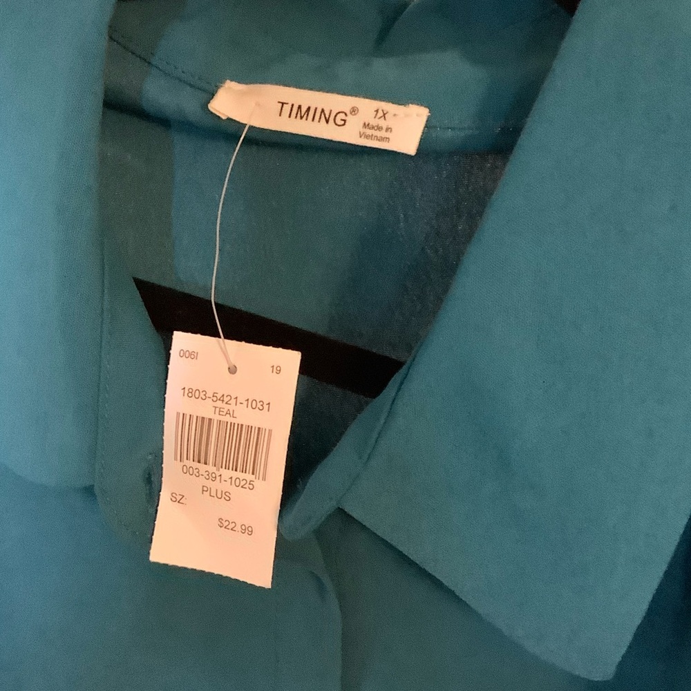 Timing Teal Button-Down Blouse - Picture 7 of 7